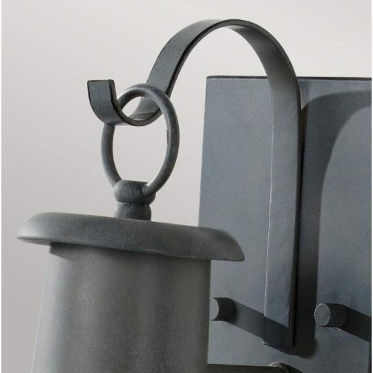 vintage farmhouse cottage falikar lampas fali lampa mediterran videki uvegburas pajta loft uvegburas foglalat retro design szurke.jpg